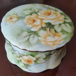 Handpainted porcelain trinket box American Beauty Collection "La Velle"
